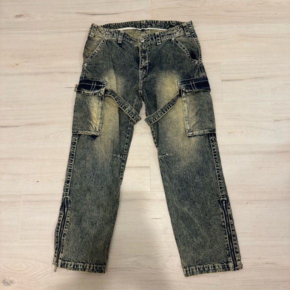 True Religion NWT Cargo Jeans sz 36